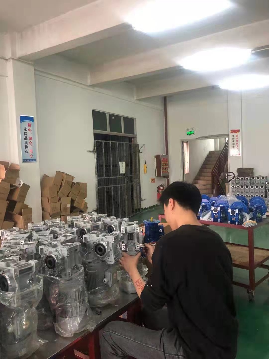 蝸輪蝸桿減速機系列產品組裝