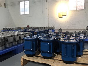 三相異步電動機按結構可分為